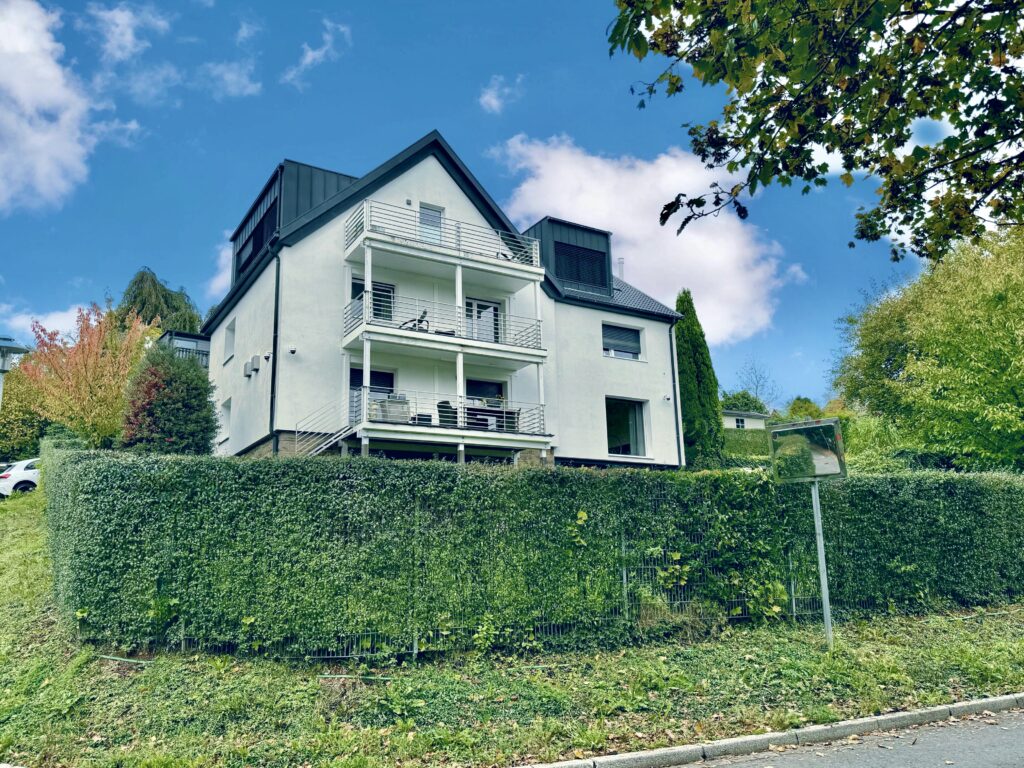 6AC97610-473F-4113-9CF5-94E353470E45