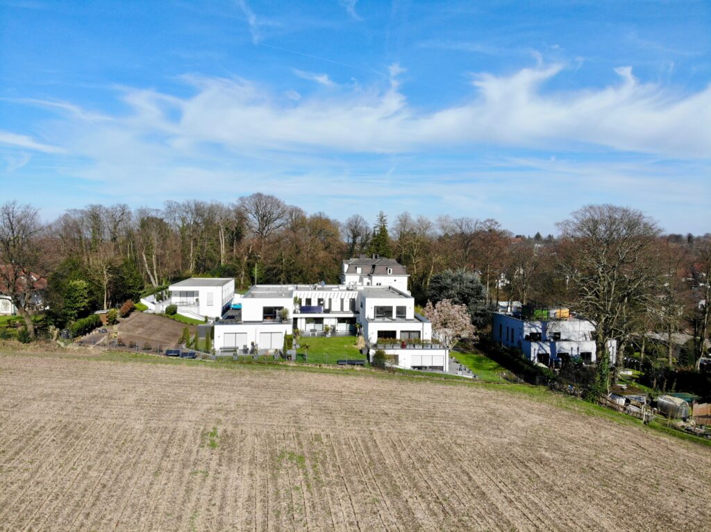 7E0EB9A002C37D360B2D727F6CC0E922-2