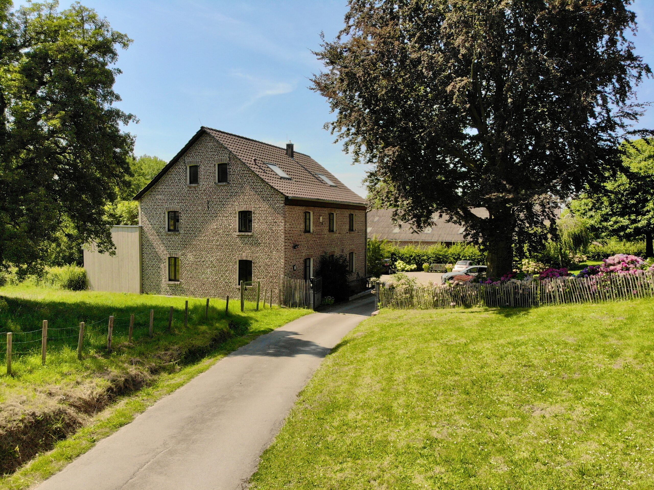 86E24727BE0C0EE9D0D5487AC523C16B