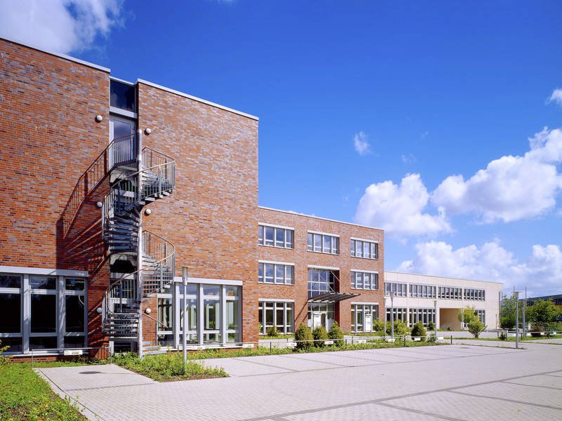 9F37C1C8-6382-3699-9F25-BE69E8EE99EB